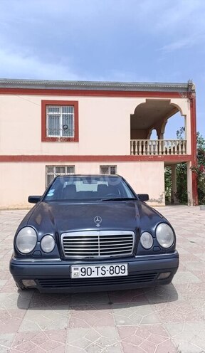 Mercedes E 200 1997, 150,000 km - 2.0 l - Bakı