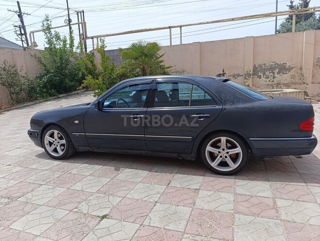 Mercedes E 200 1997, 150,000 km - 2.0 l - Bakı