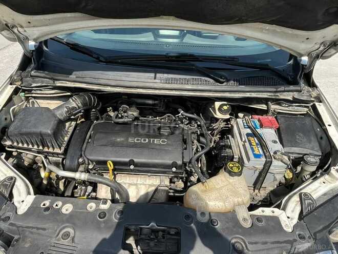 Chevrolet Aveo-8