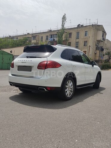 Porsche Cayenne-9