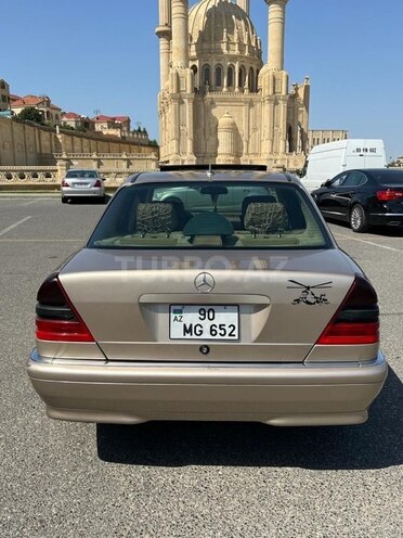 Mercedes C 230 2000, 266,000 km - 2.3 l - Bakı