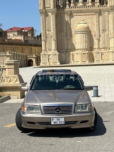 Mercedes C 230 2000, 266,000 km - 2.3 l - Bakı