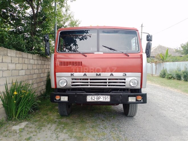 KamAz 5511 1988, 666,666 km - 11.0 l - Zaqatala