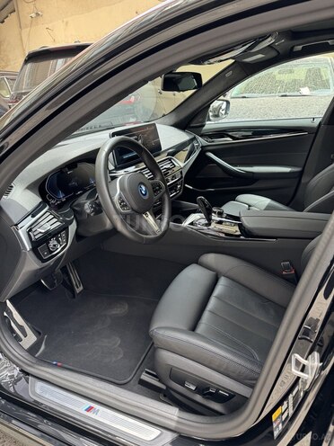 BMW  2023, 8,000 km - 3.0 l - Bakı
