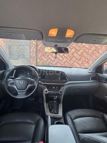 Hyundai Elantra 2018, 116,585 km - 2.0 л - Bakı