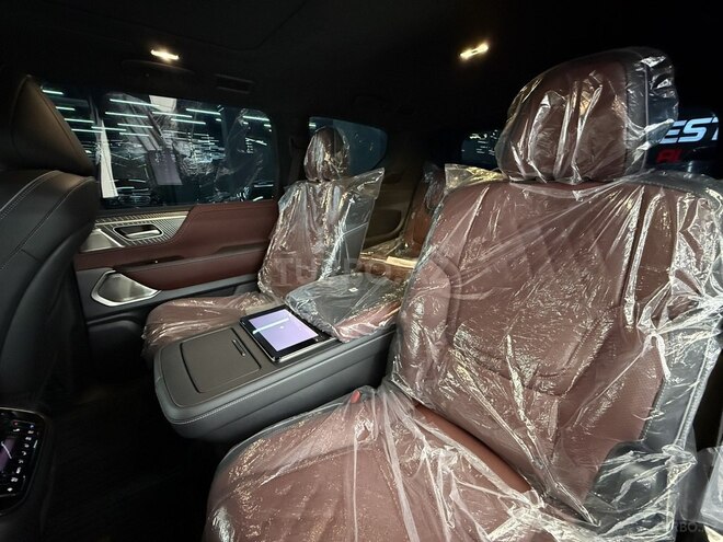 Infiniti QX80-18