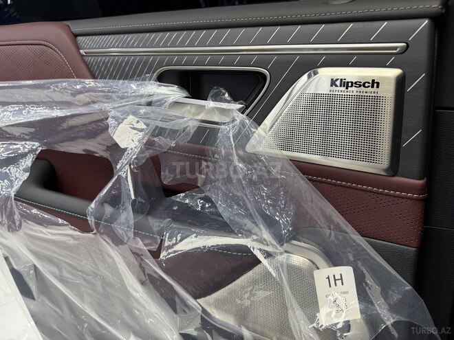 Infiniti QX80-19