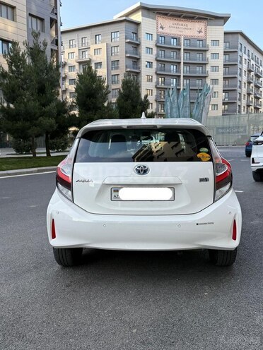 Toyota Aqua 2019, 65,000 km - 1.5 л - Bakı