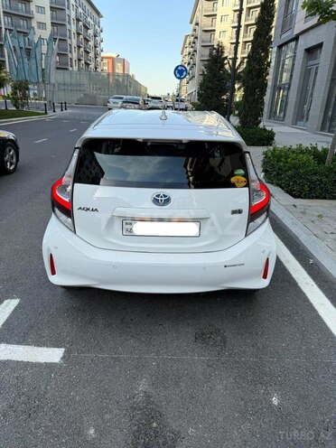 Toyota Aqua 2019, 65,000 km - 1.5 л - Bakı