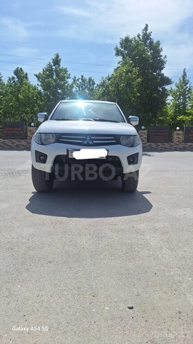 Mitsubishi L200 2011, 245,350 km - 2.5 l - Bakı
