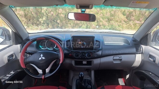 Mitsubishi L200 2011, 245,350 km - 2.5 l - Bakı