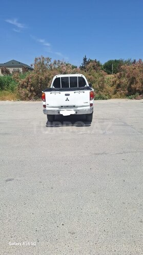 Mitsubishi L200 2011, 245,350 km - 2.5 l - Bakı