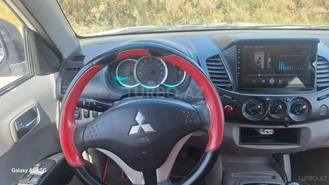Mitsubishi L200 2011, 245,350 km - 2.5 l - Bakı