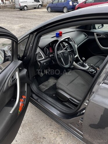 Opel Astra 2011, 130,000 km - 1.3 l - Bakı
