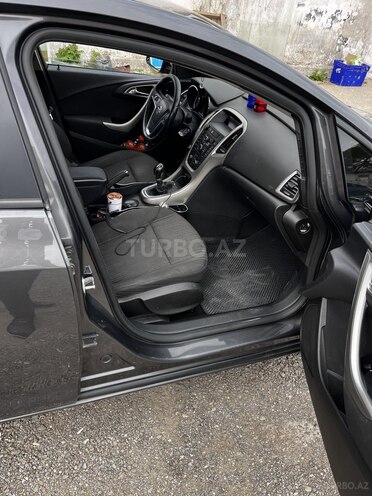 Opel Astra 2011, 130,000 km - 1.3 l - Bakı