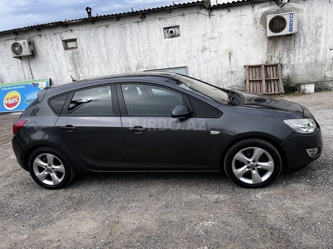 Opel Astra 2011, 130,000 km - 1.3 l - Bakı