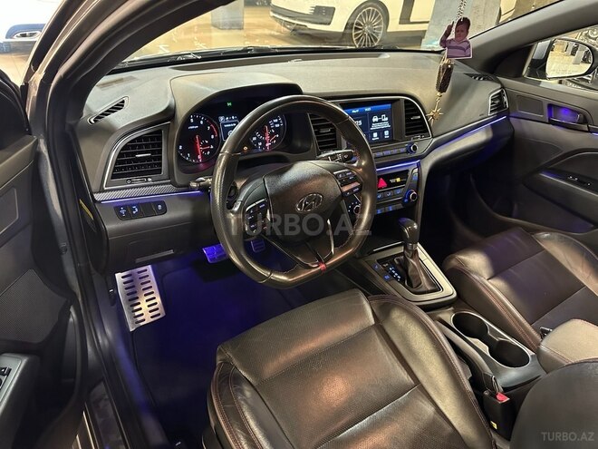 Hyundai Elantra 2018, 108,000 km - 1.6 л - Bakı