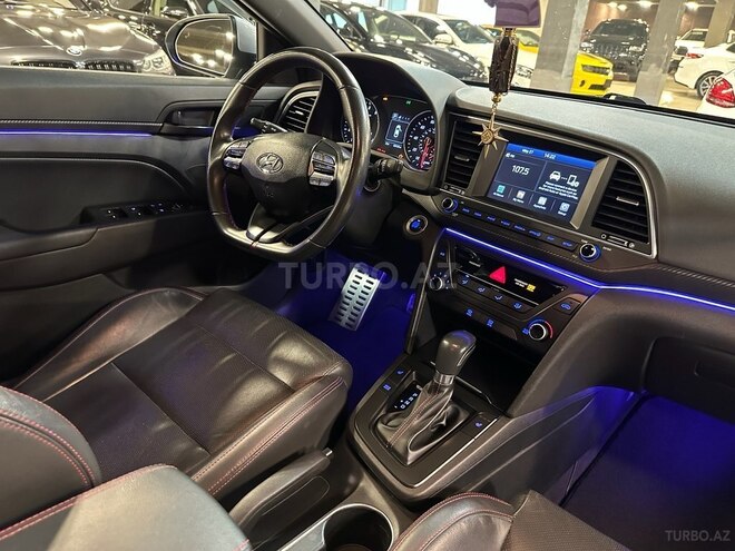 Hyundai Elantra 2018, 108,000 km - 1.6 л - Bakı