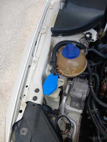 Volkswagen Passat 2010, 228,000 km - 2.0 l - Bakı