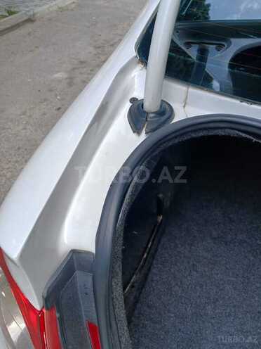 Volkswagen Passat 2010, 228,000 km - 2.0 l - Bakı