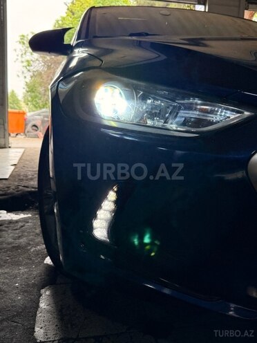 Hyundai Elantra 2018, 154,497 km - 2.0 l - Bakı