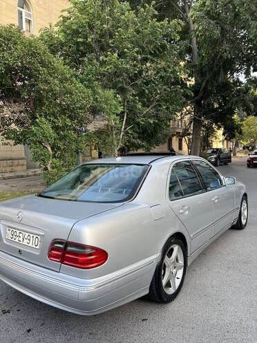Mercedes E 280 2000, 490,000 km - 2.8 l - Bakı