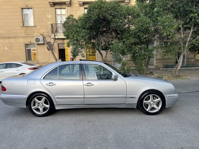 Mercedes E 280 2000, 490,000 km - 2.8 l - Bakı