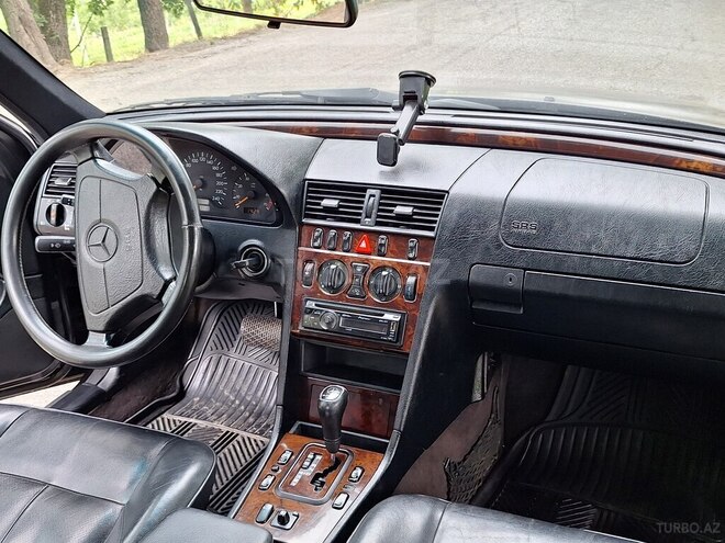 Mercedes C 200 1998, 225,260 km - 2.0 л - Şamaxı
