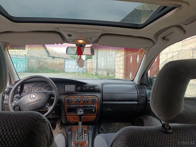 Opel Omega 1996, 300,000 km - 2.0 l - Bakı
