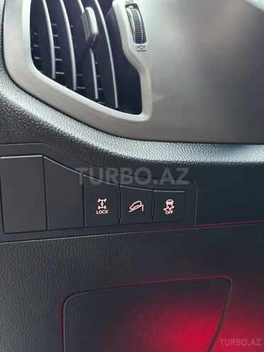 Kia Sportage 2014, 240,000 km - 2.4 л - Bakı
