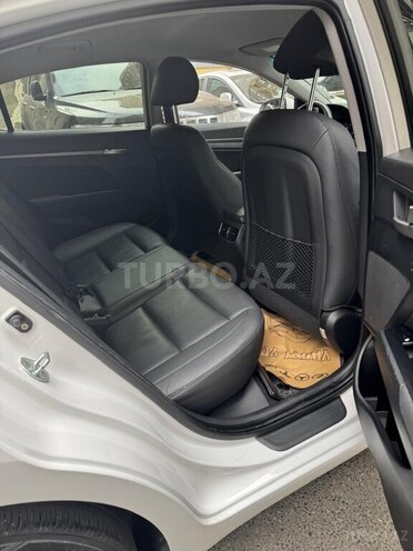 Hyundai Avante 2015, 154,000 km - 1.6 л - Bakı