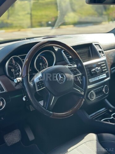 Mercedes  2015, 222,128 km - 3.0 l - Bakı