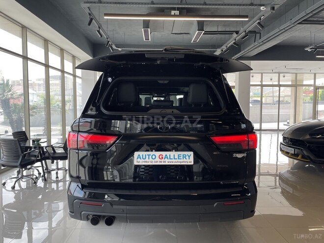 Toyota Sequoia-3
