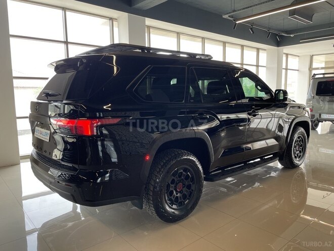 Toyota Sequoia-8