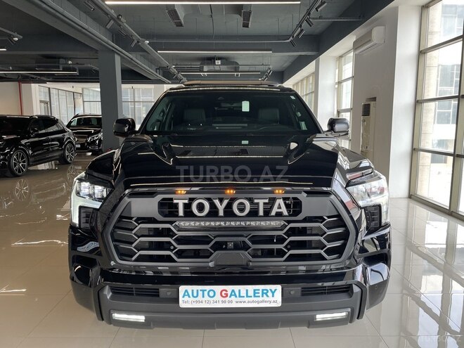 Toyota Sequoia-1