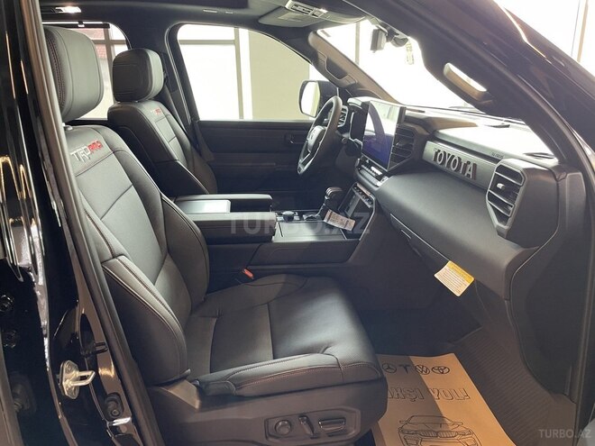 Toyota Sequoia-13