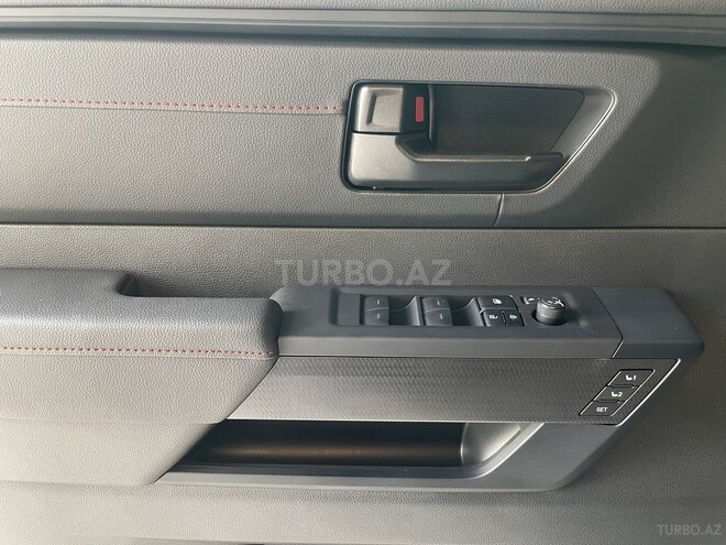 Toyota Sequoia-23
