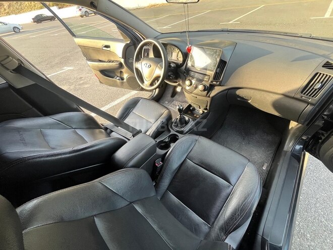 Hyundai i30 2009, 300,000 km - 1.6 l - Bakı