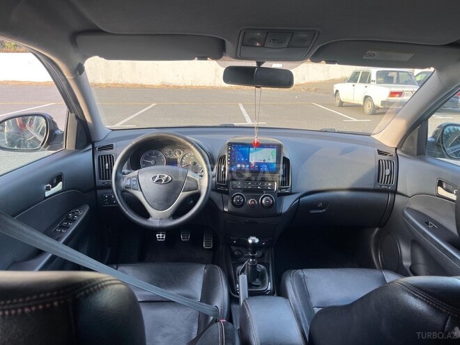 Hyundai i30 2009, 300,000 km - 1.6 l - Bakı