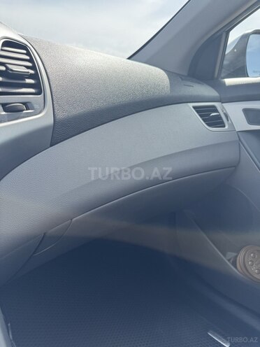 Hyundai Elantra 2015, 201,329 km - 1.8 л - Bakı