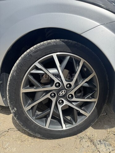 Hyundai Elantra 2015, 201,329 km - 1.8 л - Bakı