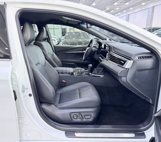 Toyota Camry-12