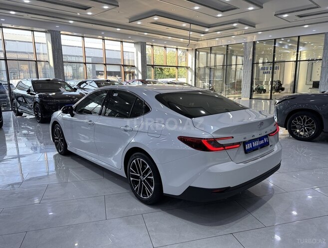 Toyota Camry-6