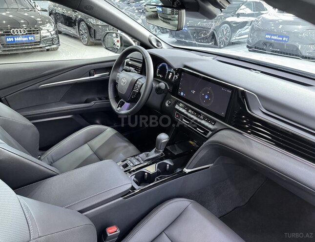 Toyota Camry-10
