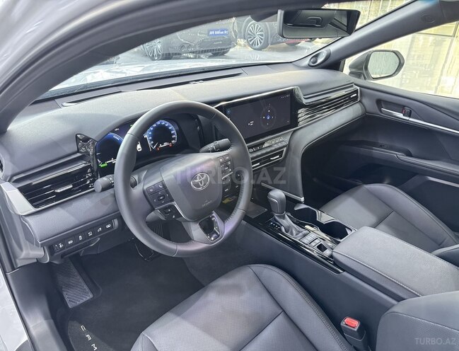 Toyota Camry-9