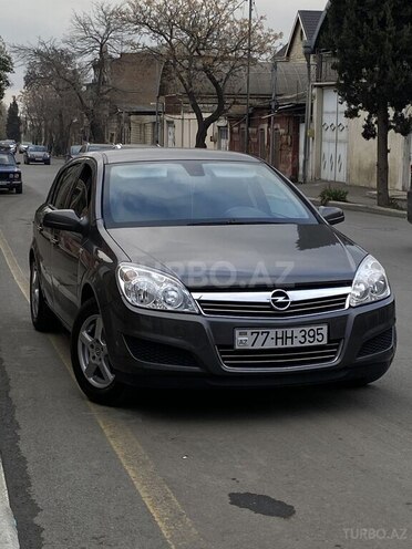 Opel Astra 2009, 300,000 km - 1.4 l - Gəncə