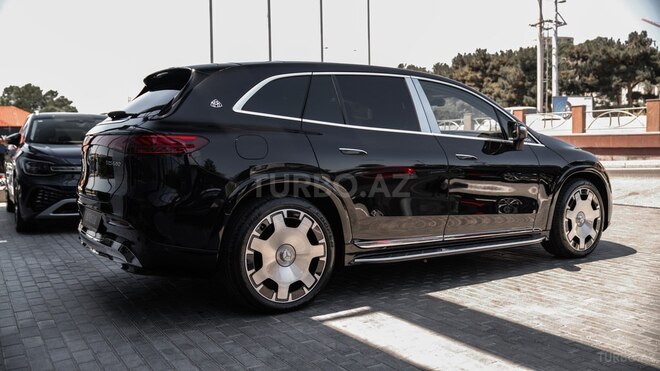 Mercedes-Maybach EQS 680 4MATIC SUV-5