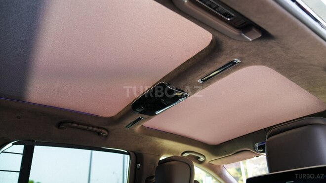 Mercedes-Maybach EQS 680 4MATIC SUV-25