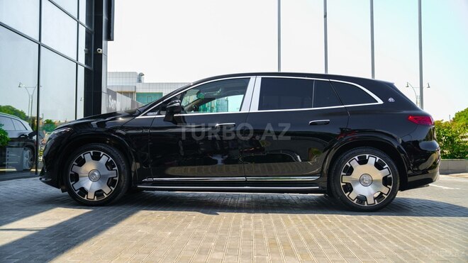 Mercedes-Maybach EQS 680 4MATIC SUV-8