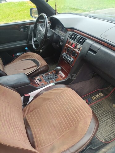 Mercedes E 240 1998, 480,000 km - 2.4 l - İsmayıllı